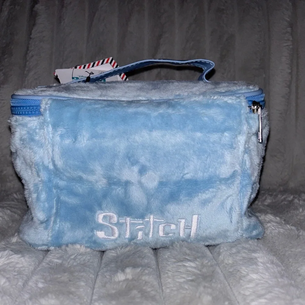 NWT Disney Light Blue Stitch Cosmetic Case🩵🩵